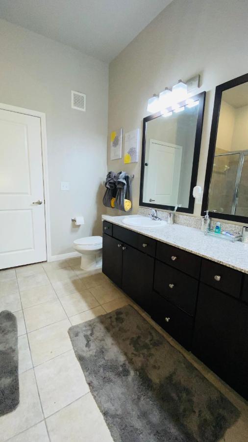 Walk To Nrg-City View Balcony- Free Parking-2Bdrm Near Nrg-Med Center-Galleria-Downtown Houston Bagian luar foto